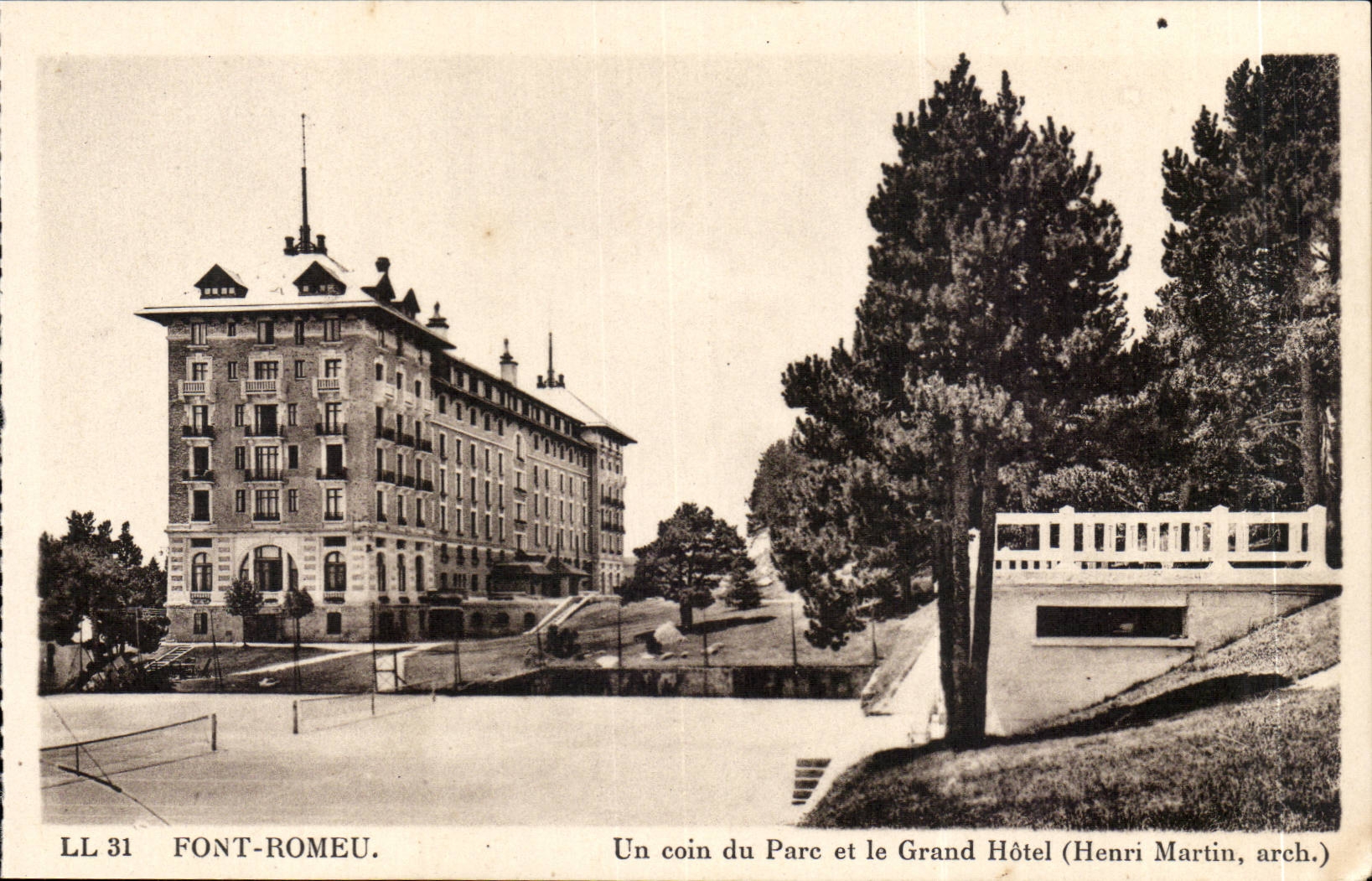 Make Romeu CPA a corner of the park and the large hotel (Henri Martin)