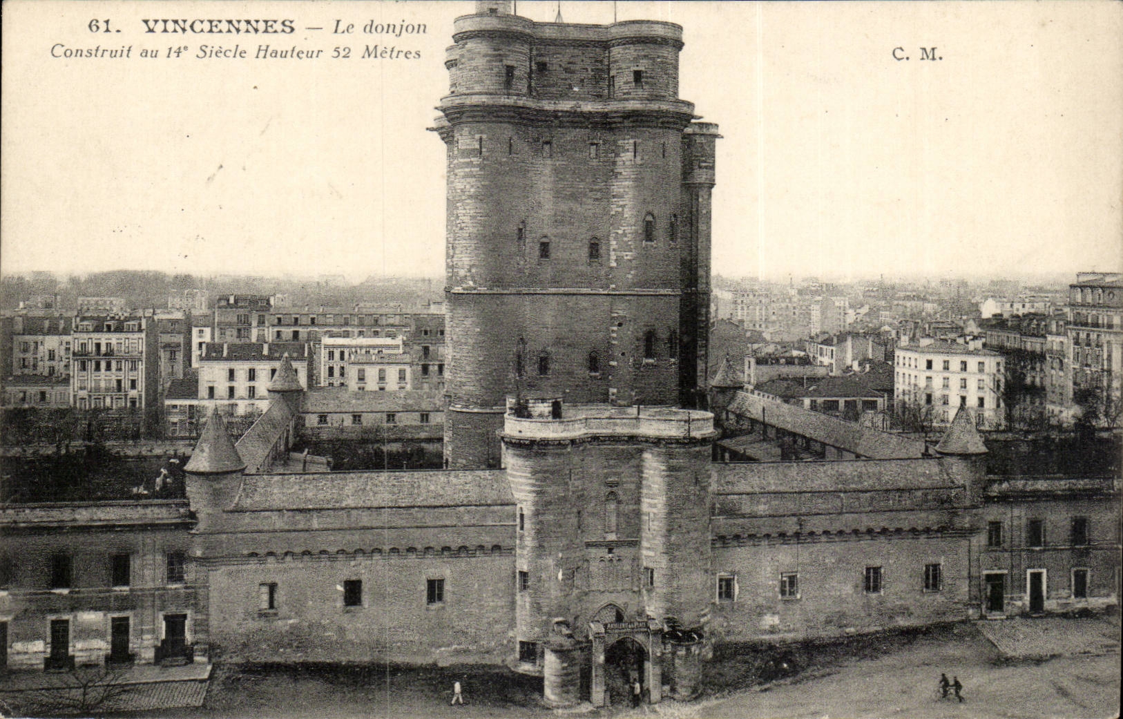 Fort of Vincennes CPA the keep Builds with 14th