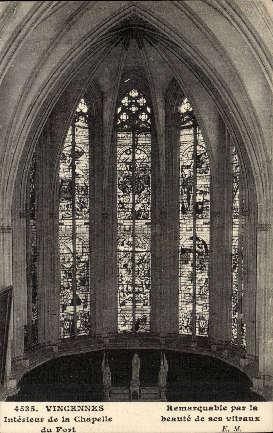 Interior Vincennes CPA of the vault of the fort