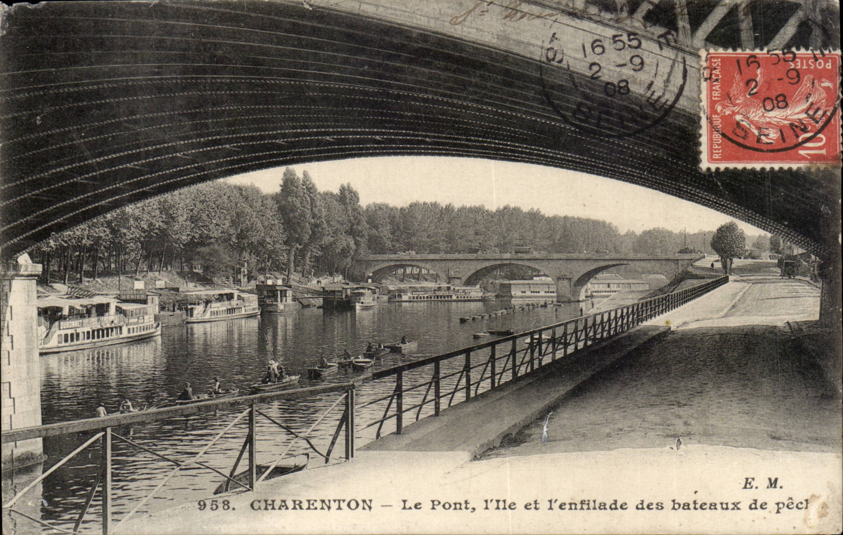 Charenton CPA the bridge the island and the row of the boats of sin