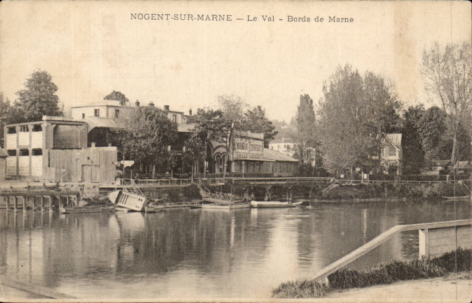 Nogent on the Marne CPA the Valley Edges of the Marne