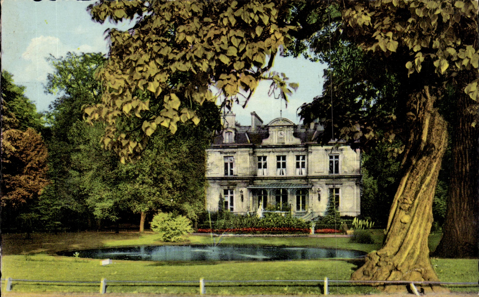 Choisy the King CPA Frontage of the Town hall and the park