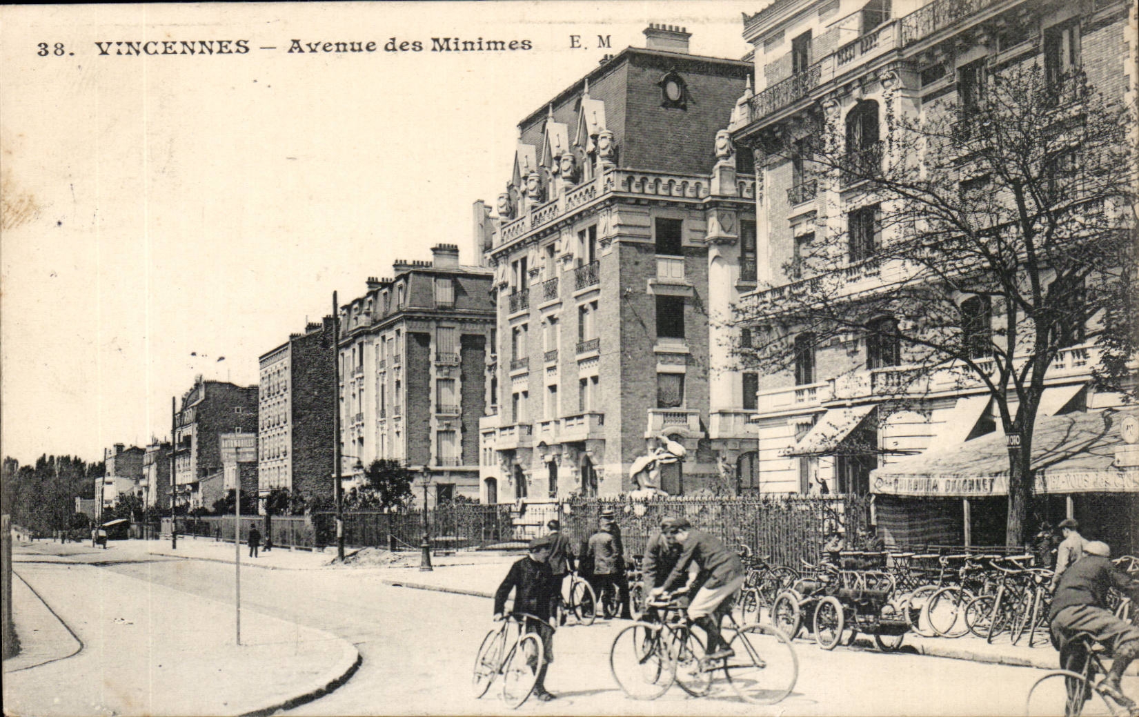 Vincennes CPA Which occurred of Tiny (bicycle cyclists)