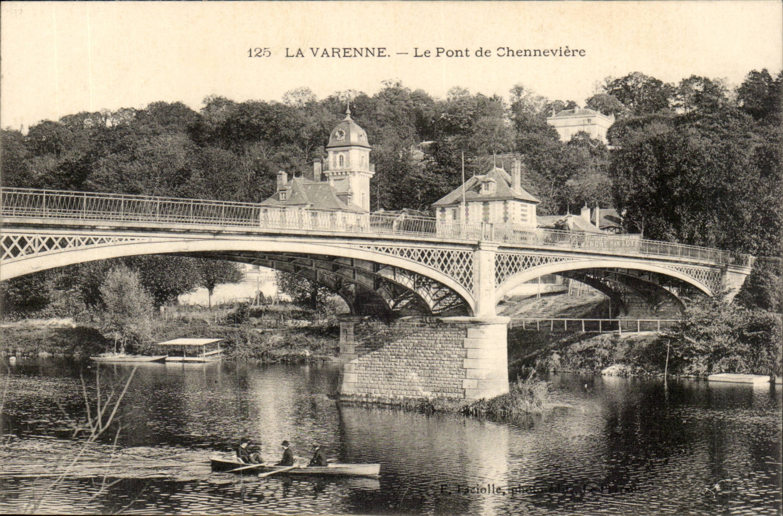 La Varenne CPA Le pont de Chenneviere