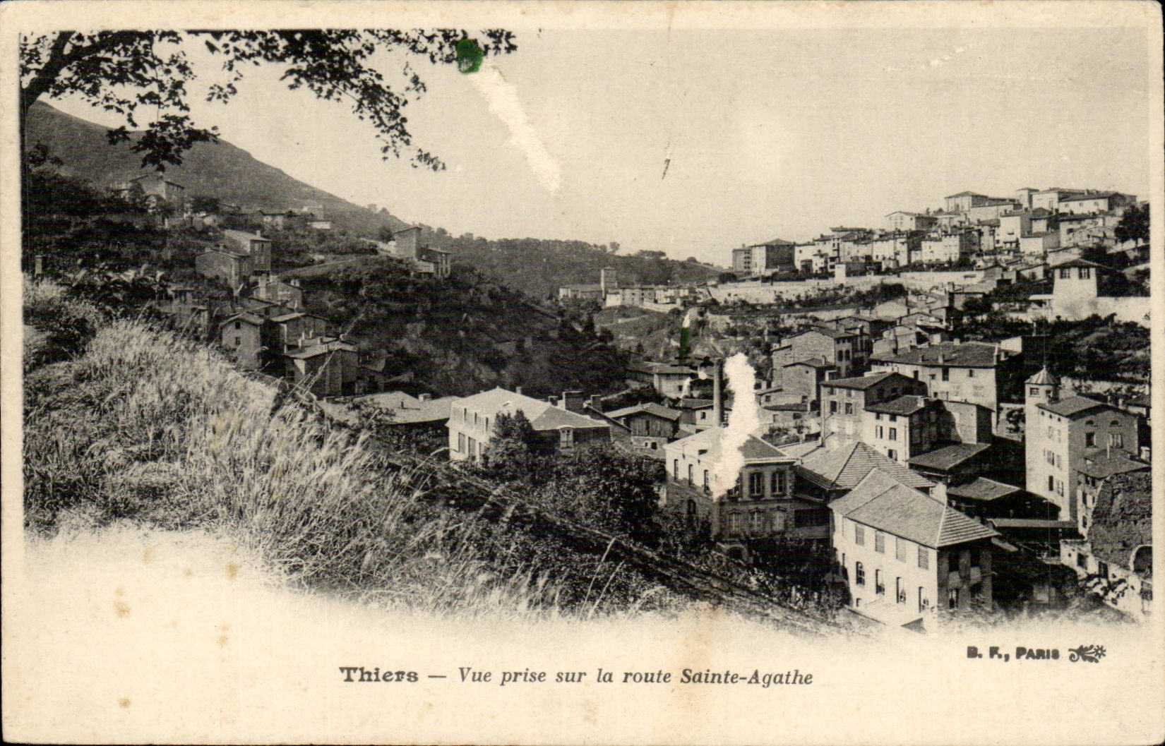 Thiers CPA Seen from on the road Sainte Agathe