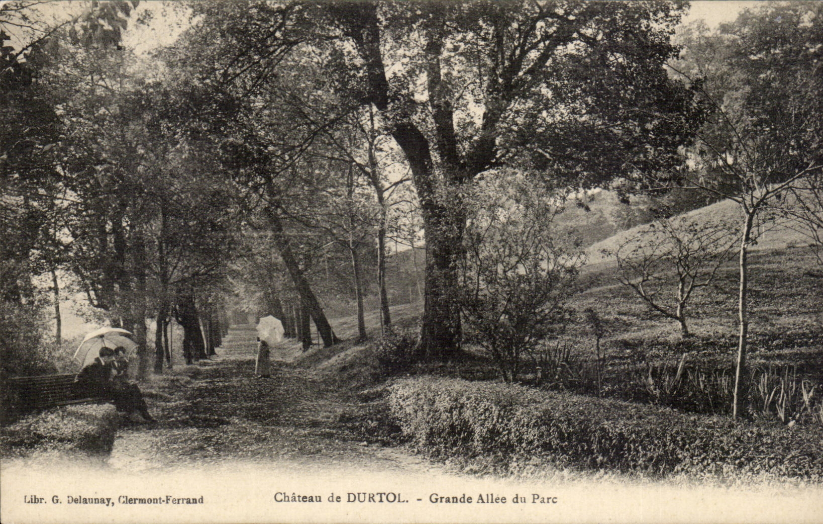 CPA Large Auvergne Castle of Durtol gone of the park