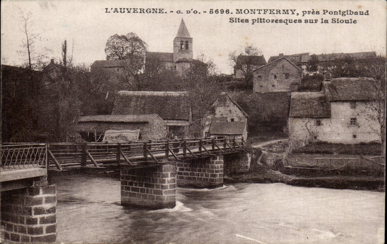 CPA Auvergne Montfermy close pontgibaud picturesque Sites on Sioule