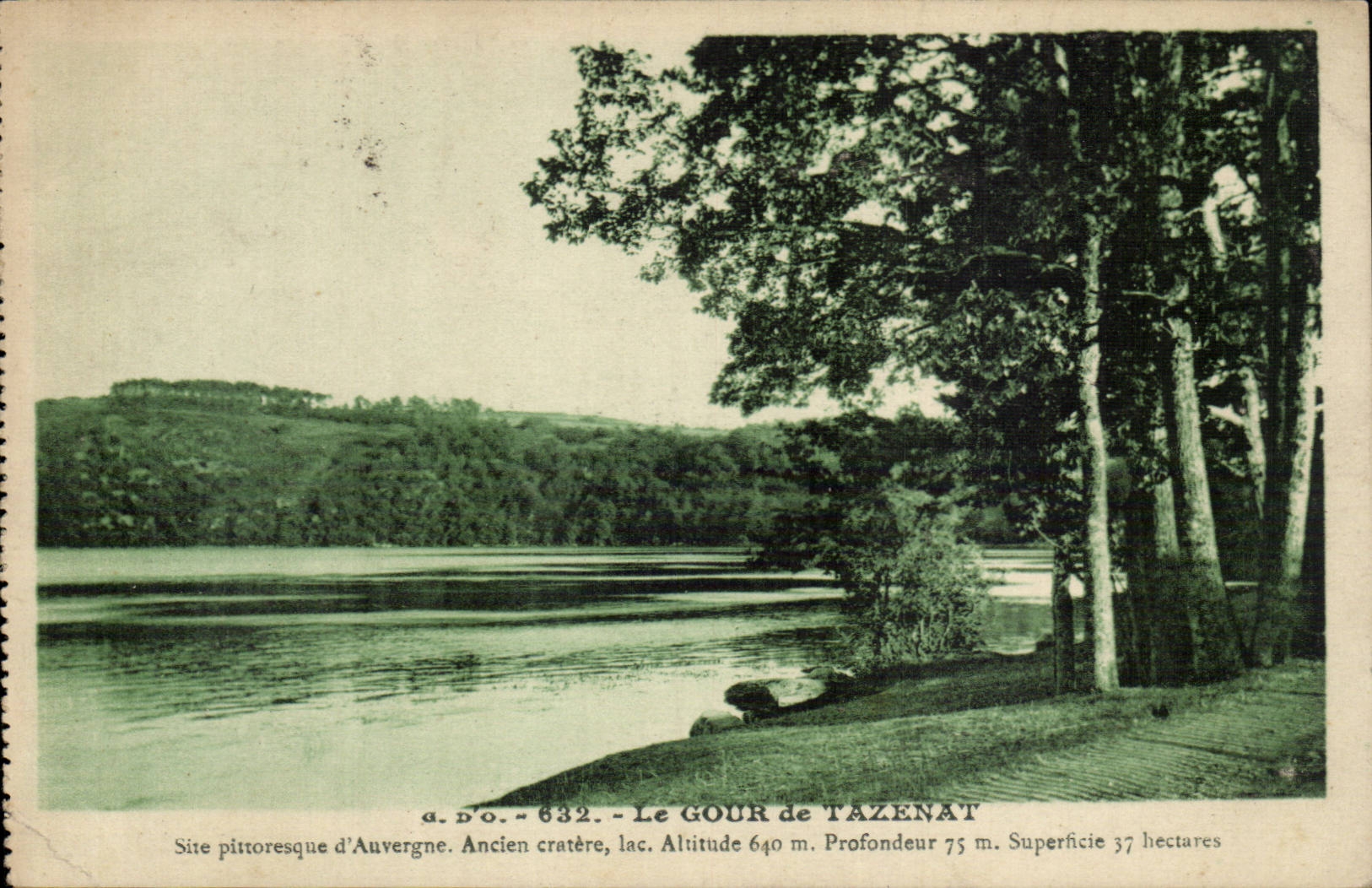 Gour de Tazenat - Picturesque Site of Auvergne Old Crater - CPA