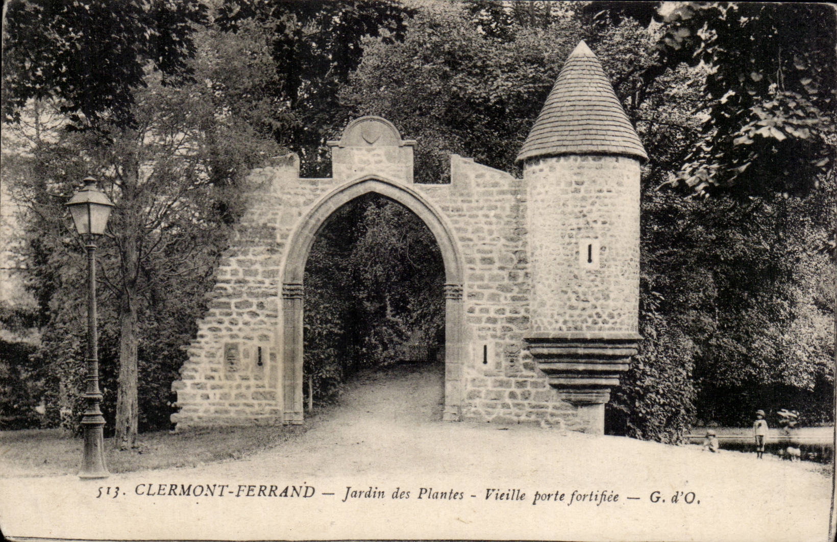 Clermont Ferrand - Botanical garden - Old woman Gate fortifiee - CPA