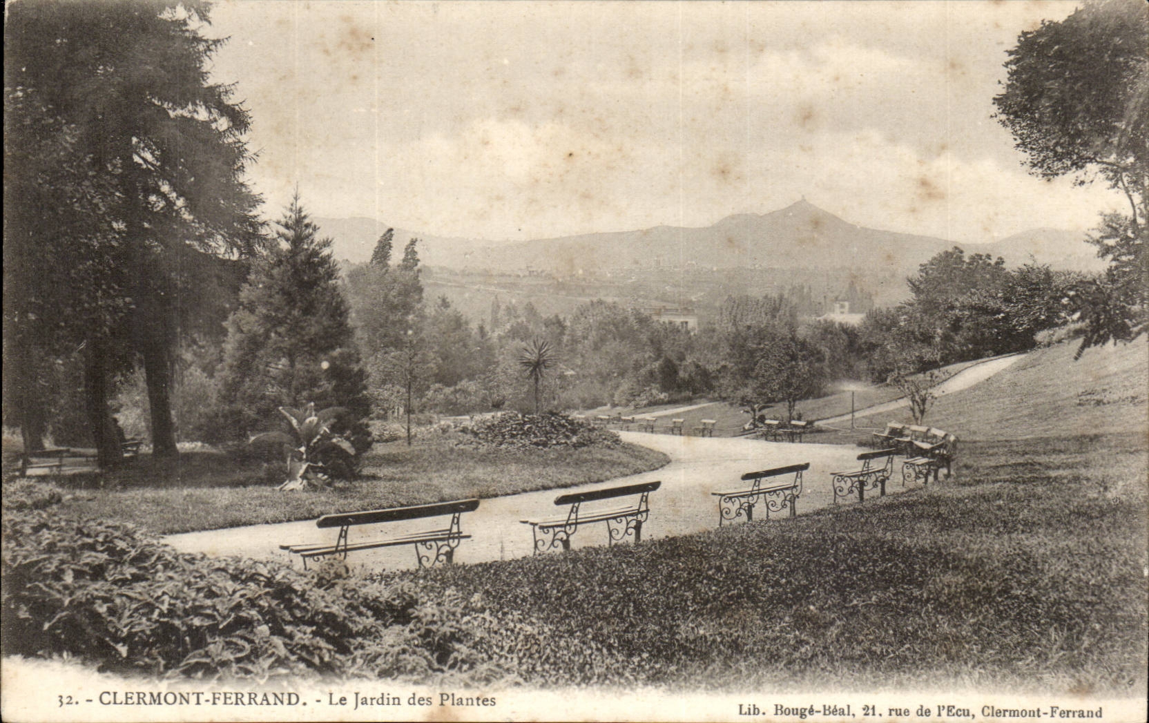 Clermont Ferrand - the Botanical garden - CPA