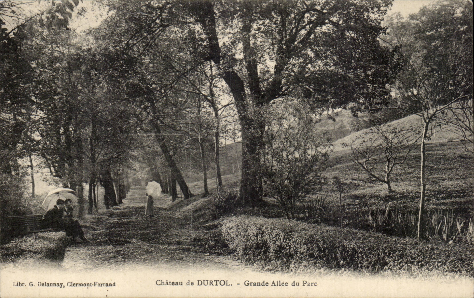 Chateau de Durtol - Grande Allee du parc - CPA