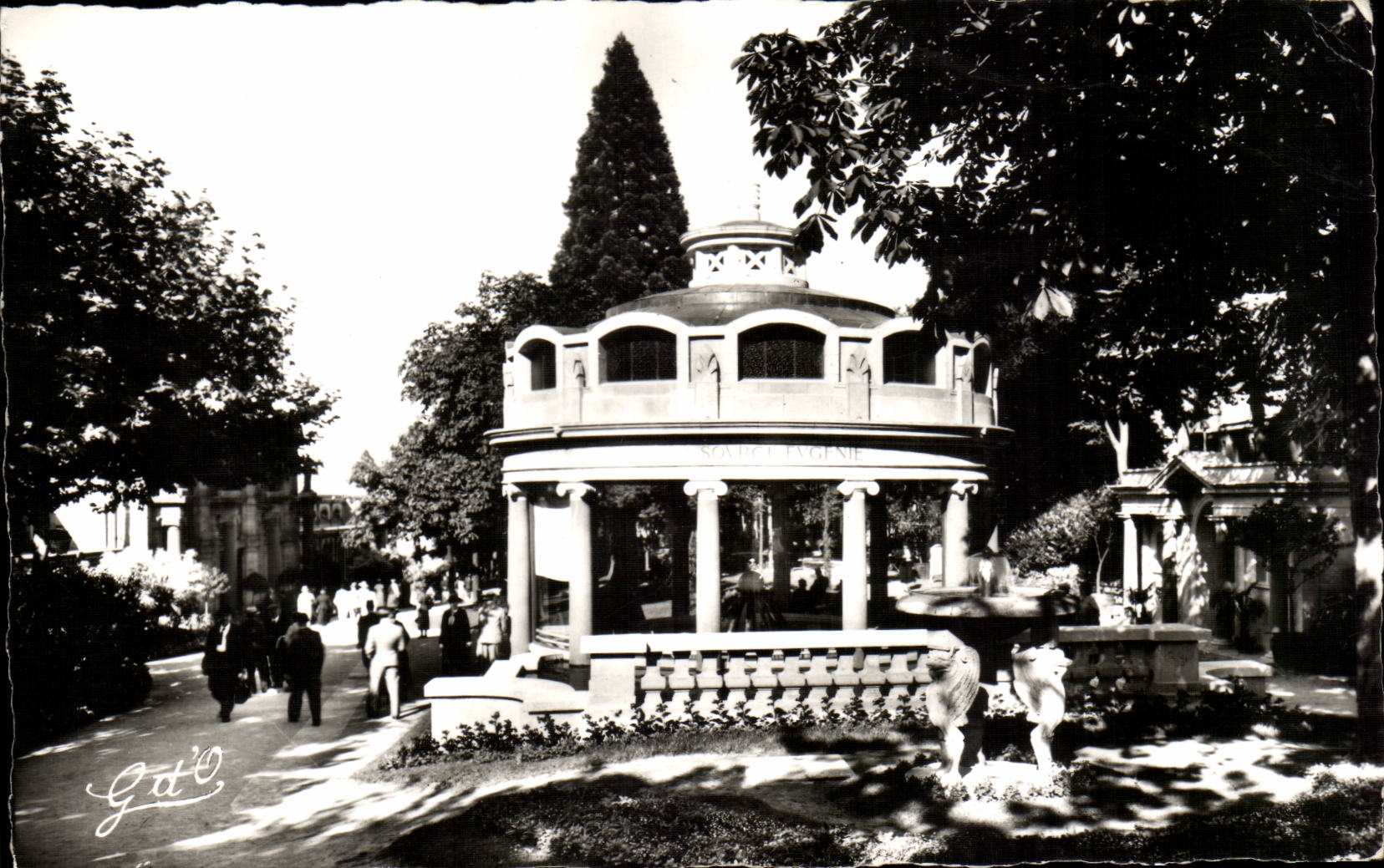 Haus Auvergne-CPA der Quelle Eugenie (Chanet und Liogier Architekten)