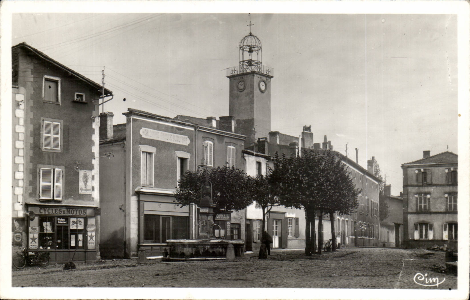 Lezoux - Place of the Pilori - CPA