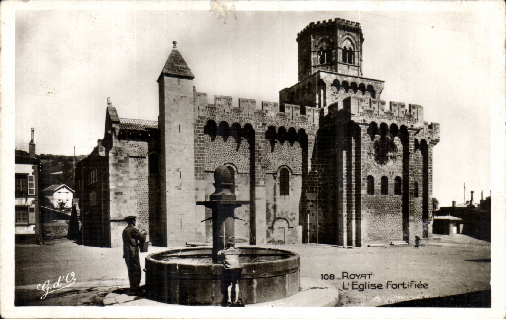 Royat - die Fortifiee Kirche - CPA