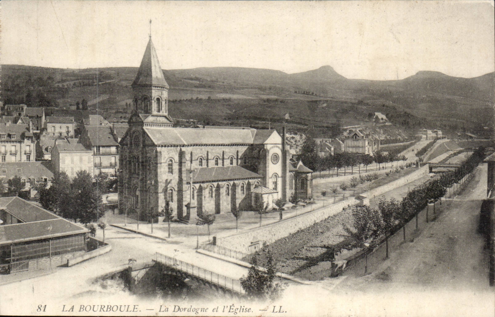 Bourboule CPA the Dordogne and the church