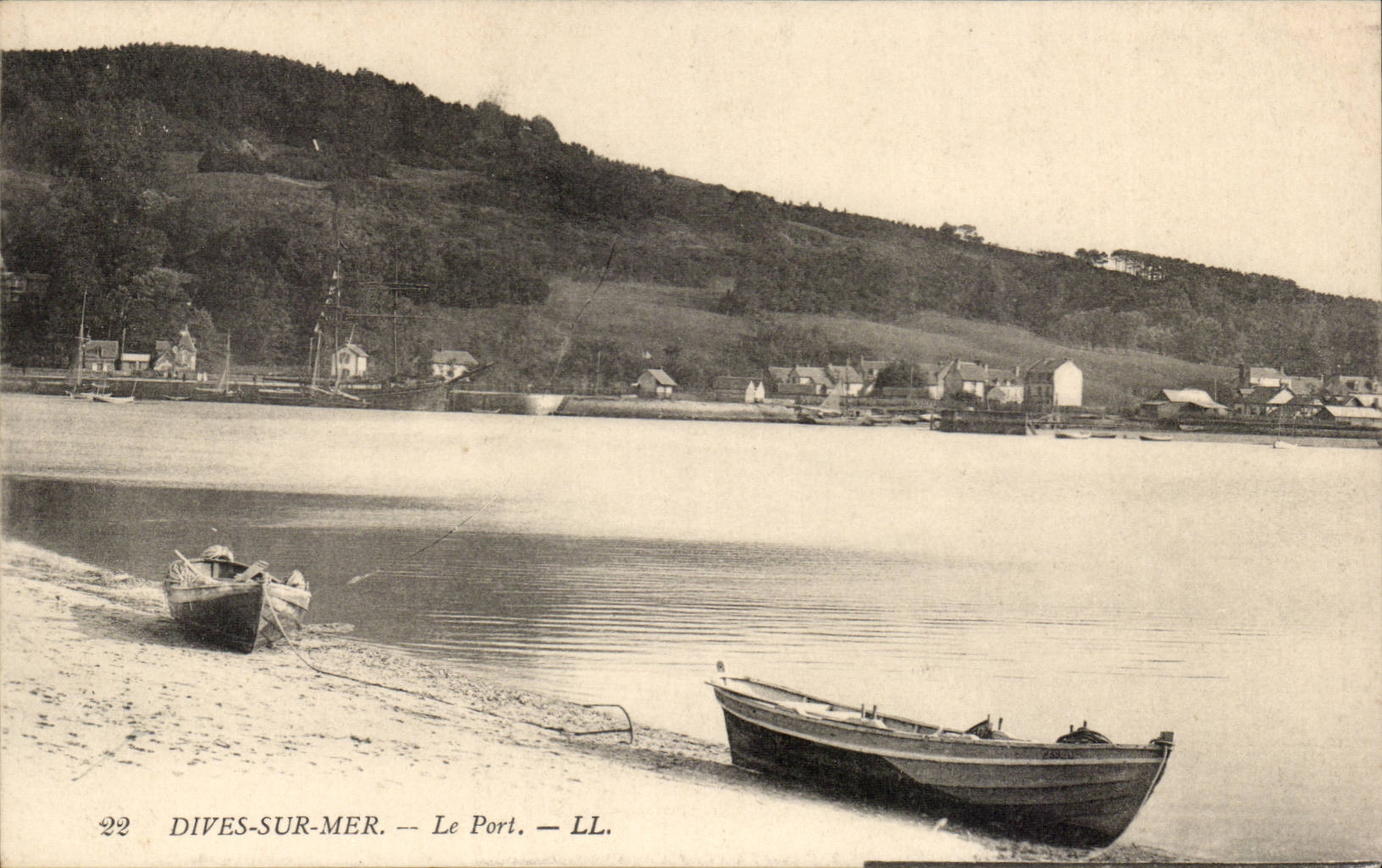 Divine on Sea CPA the port