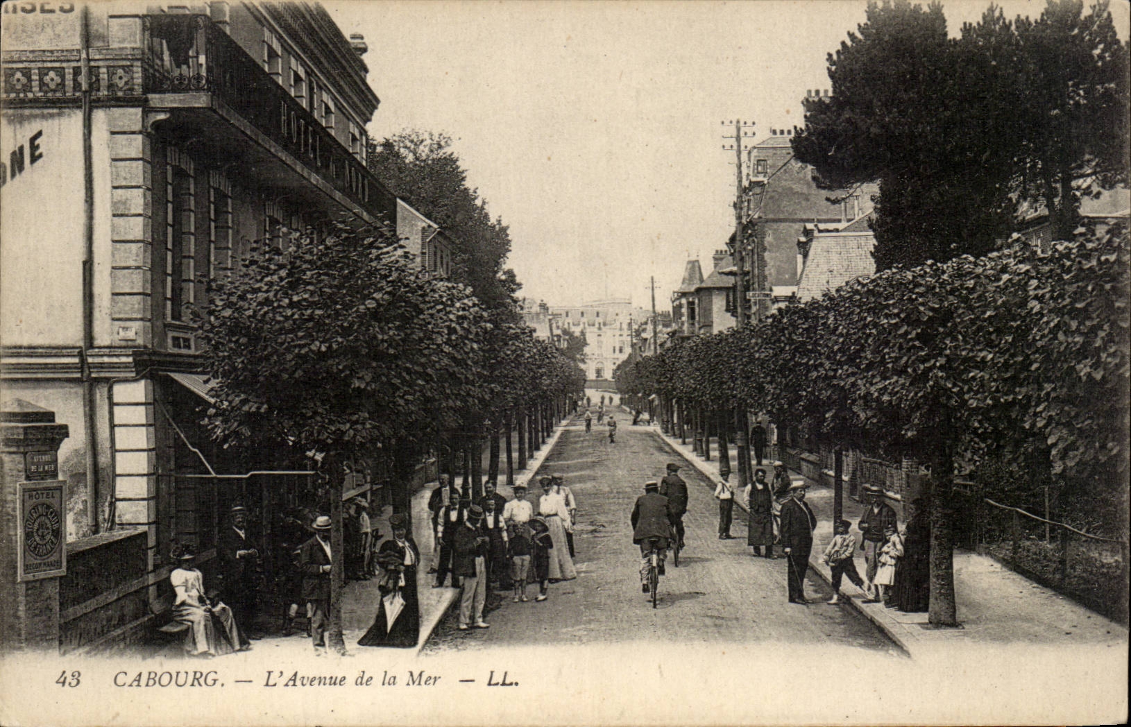 Cabourg CPA die Allee des Meeres