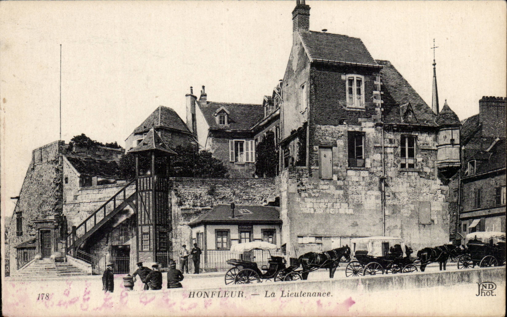 CPA Honfleur la lieutenance