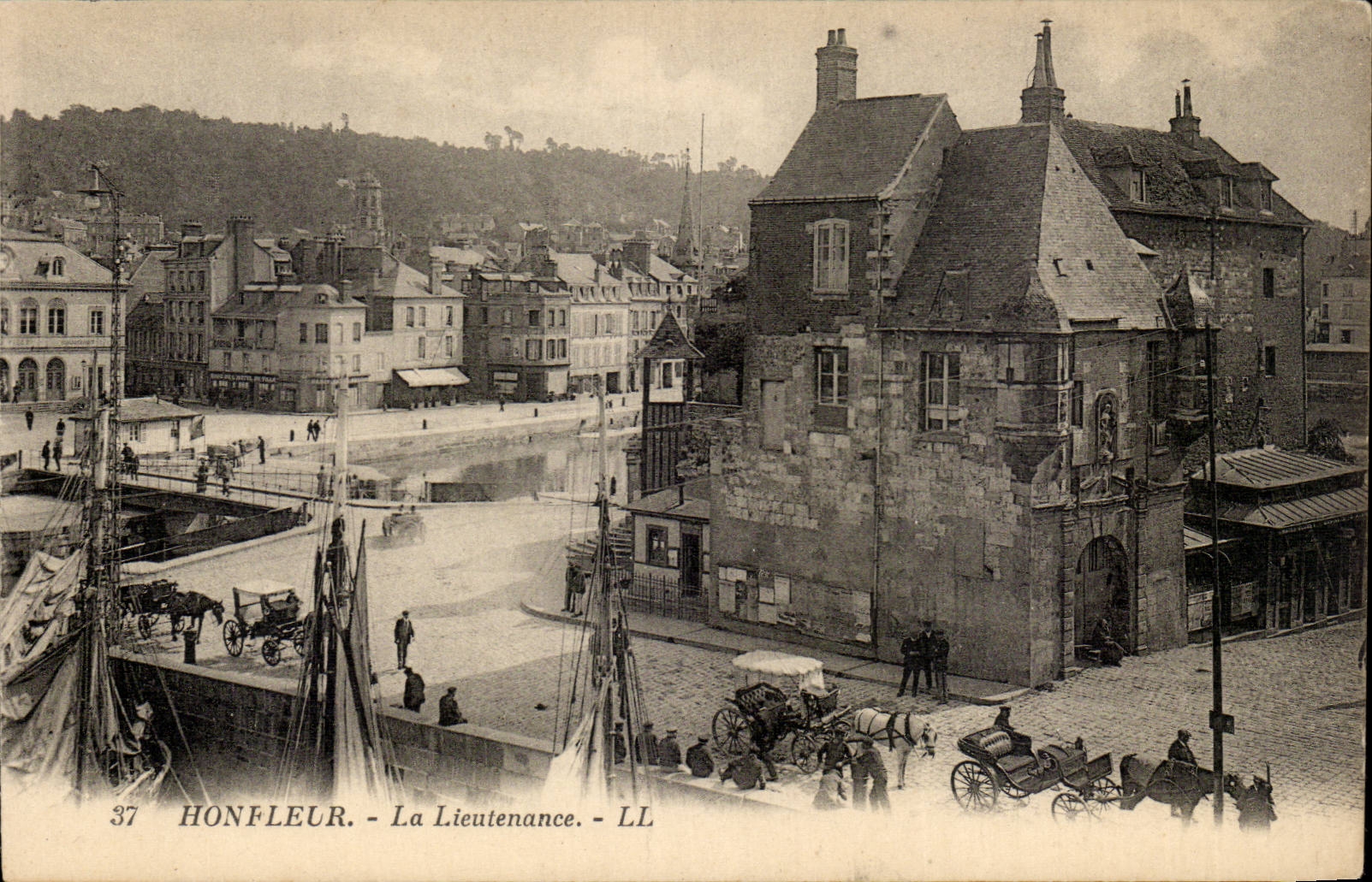 CPA Honfleur La Lieutenance