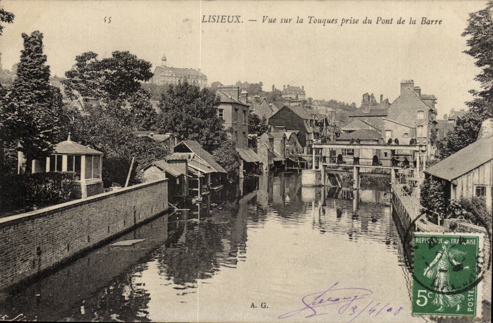Lisieux - gesehen auf die Trommeln genommen von der Brucke des Stabes CPA