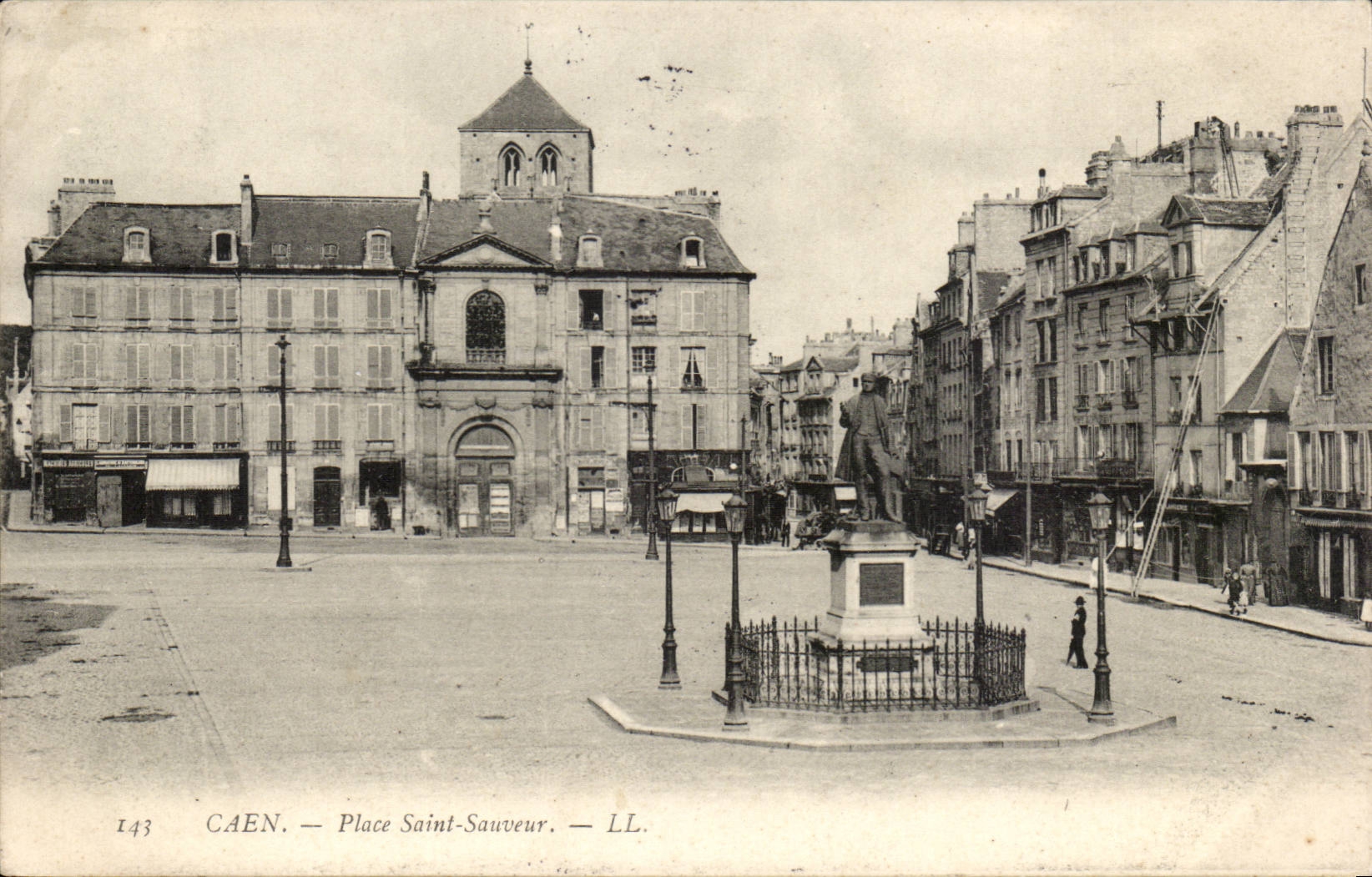 Caen - Platz Savor Saint - CPA