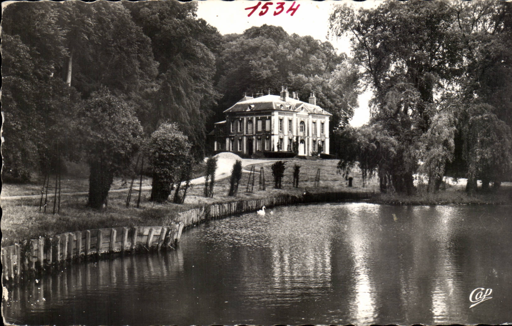 Umlagerungen von orbec aus Abflussrinne CPA heraus der Teich und das Schloss von VEspiere