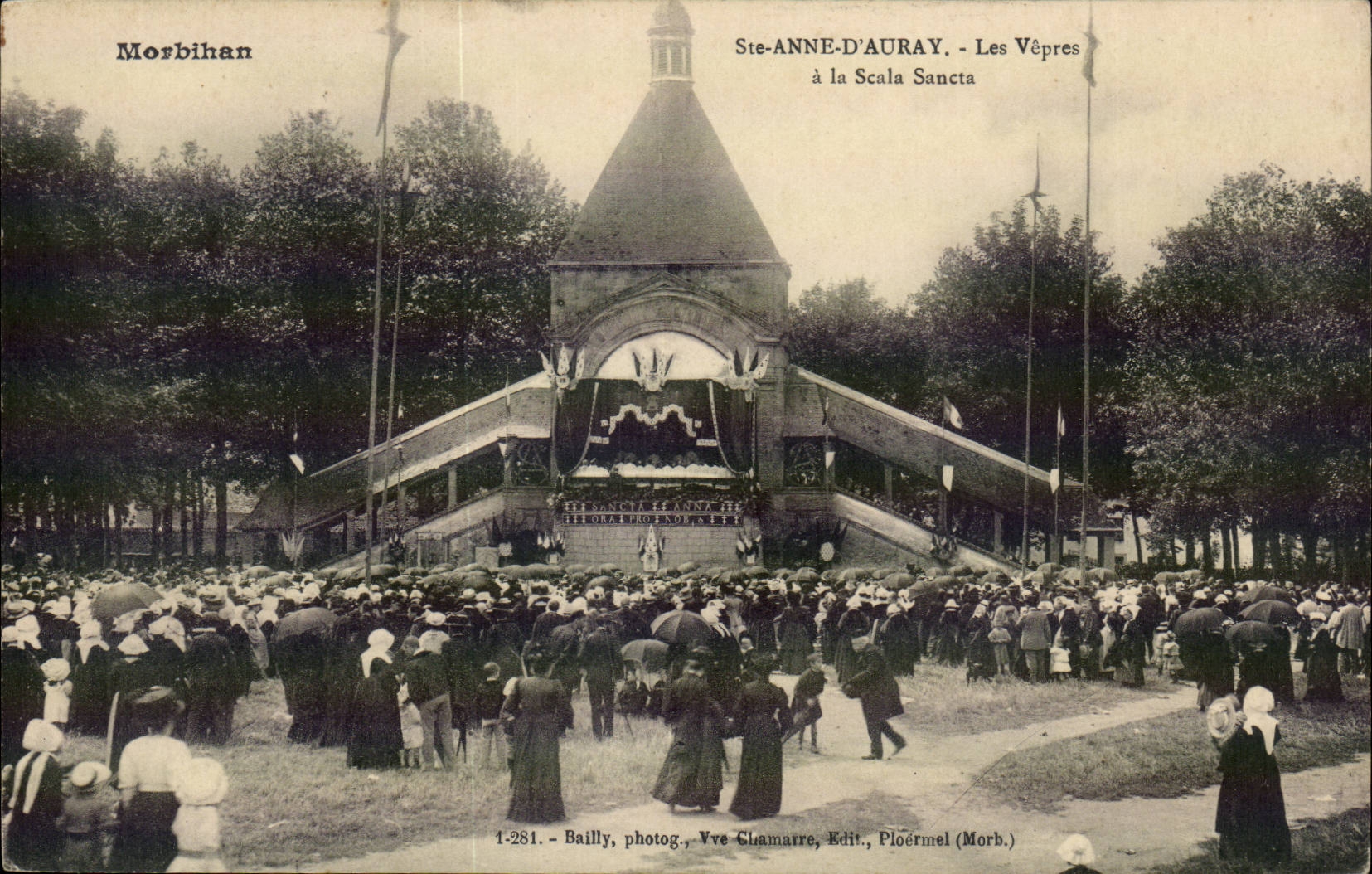 Sainte Anne d Auray CPA Vespers in den Scala Heiligtumern