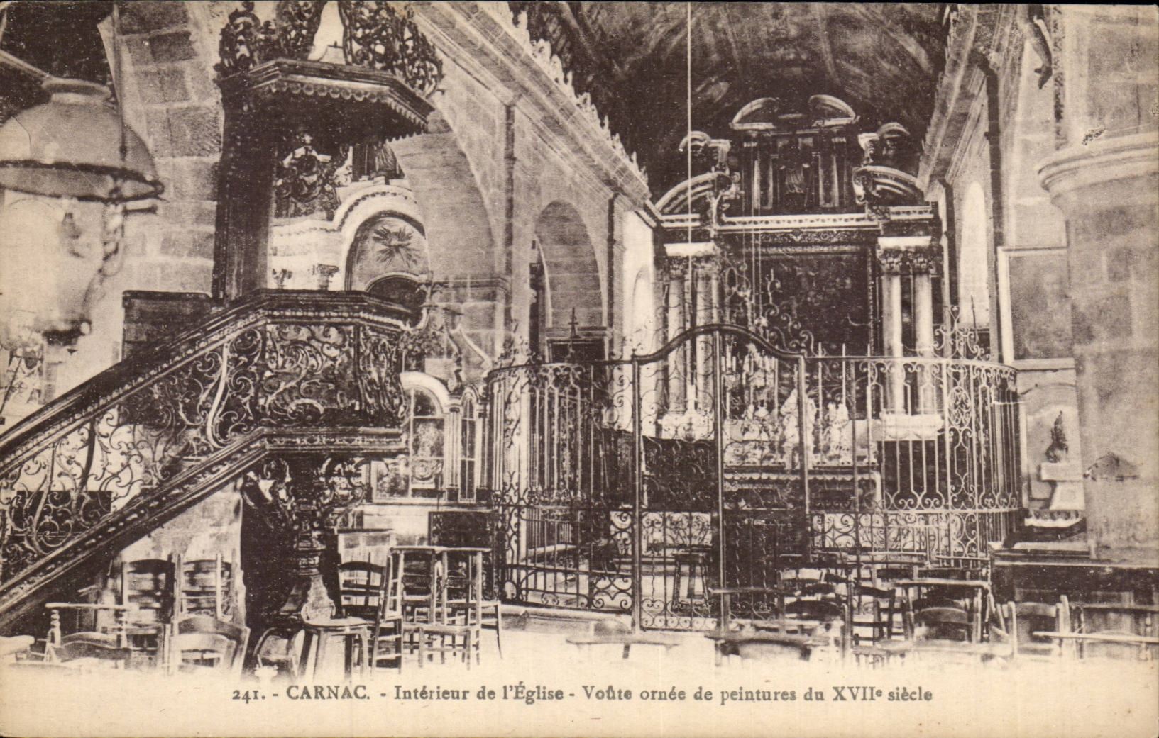 CArnac CPA Interieur de l'eglise Voute ornee de peintures du 17eme