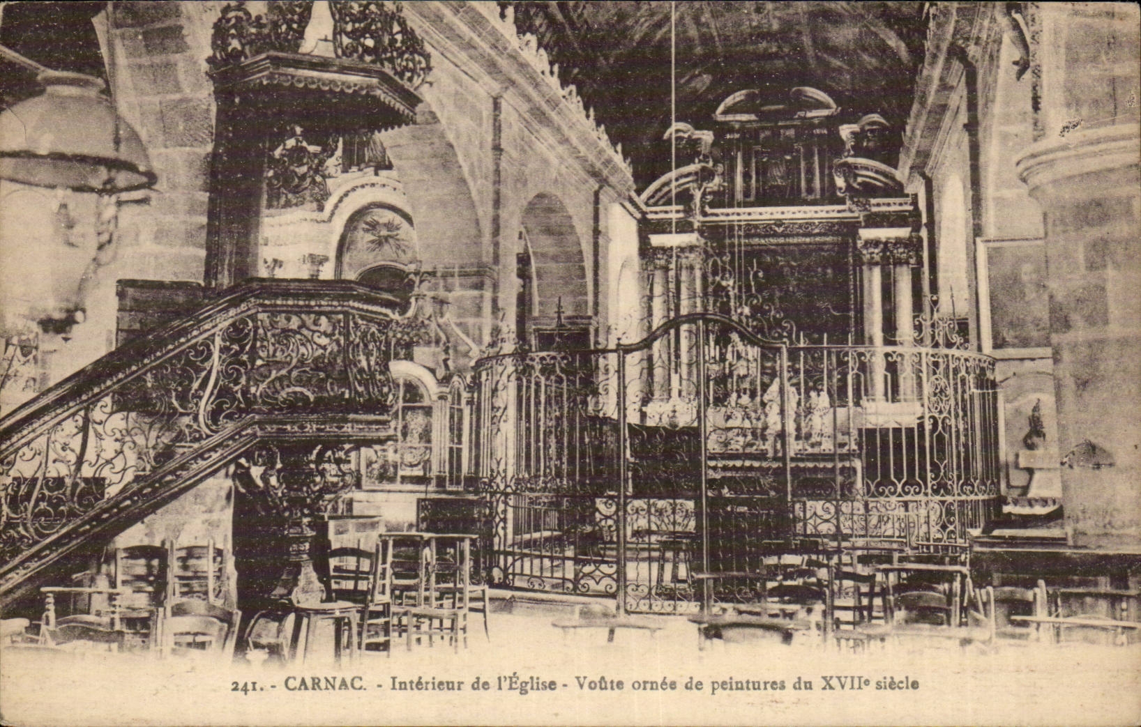 Carnac CPA Interieur de l'eglise Voute ornee de peintures du 17eme