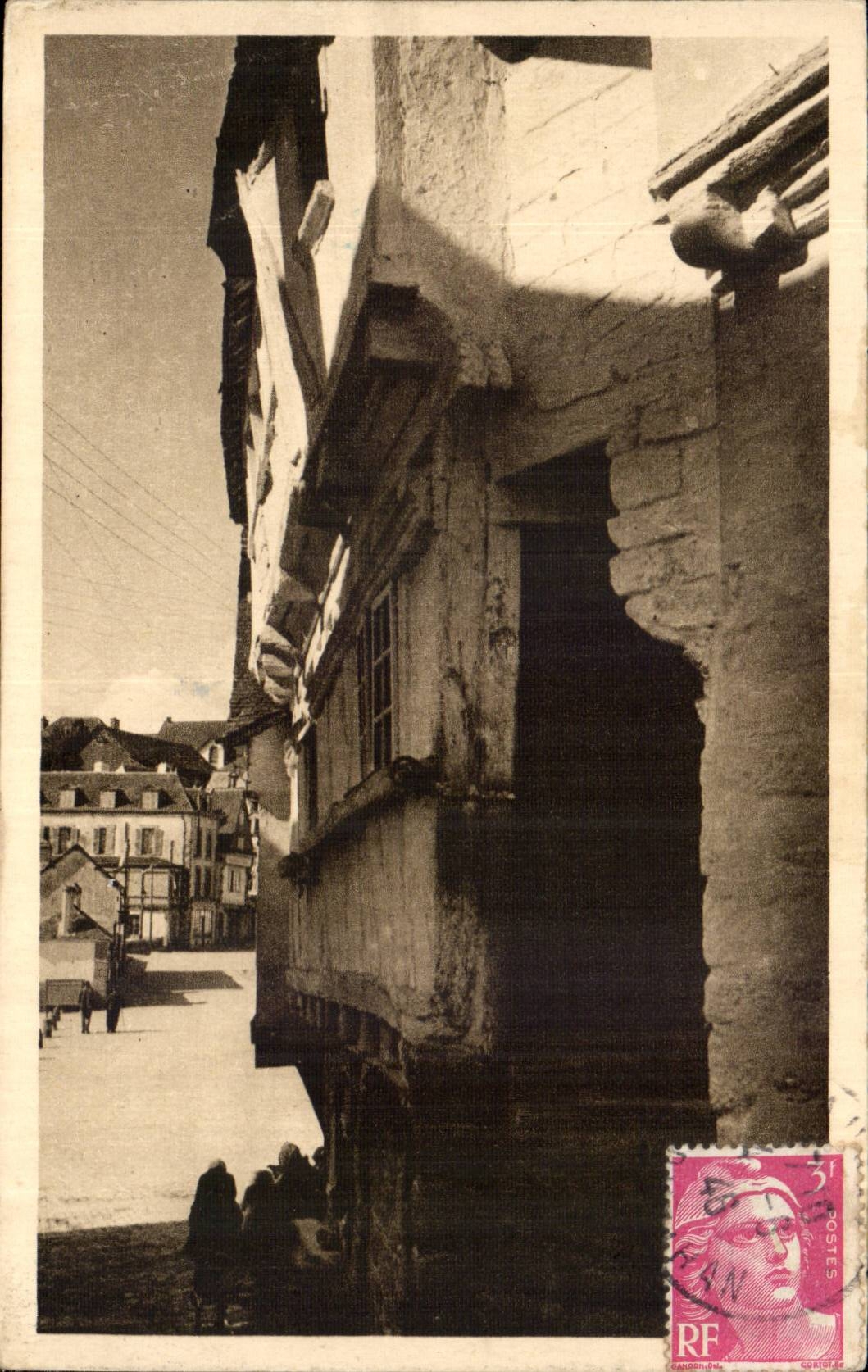 Auray CPA Vieilles houses has Saint Goustan