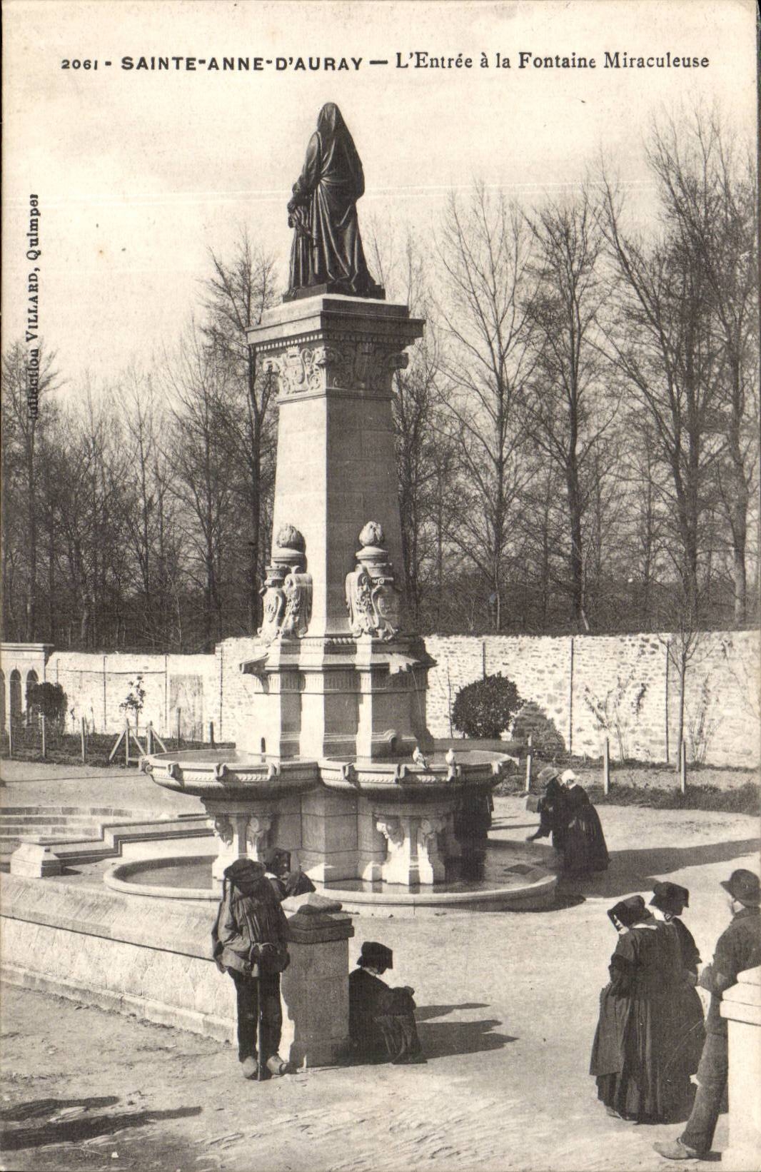 Saint Anne d' Auray CPA Entering with the miraculous fountain
