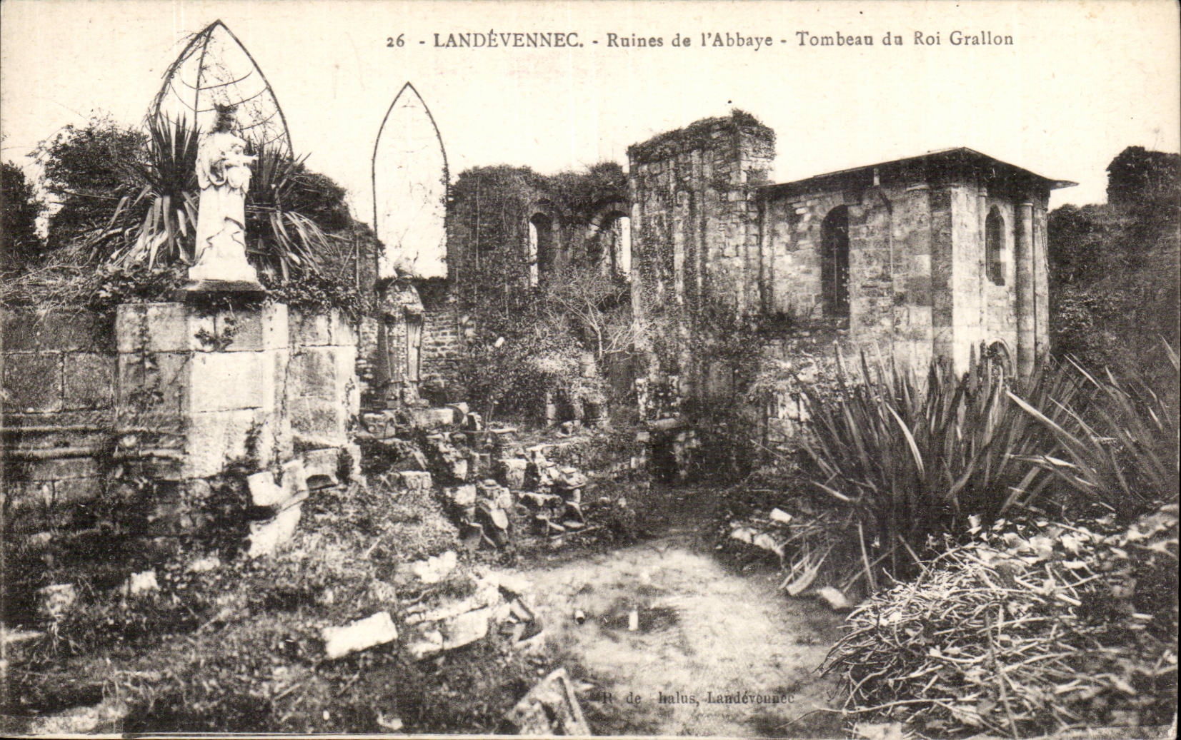 Landevennec CPA Ruins of the Tomb abbey of king Grallon