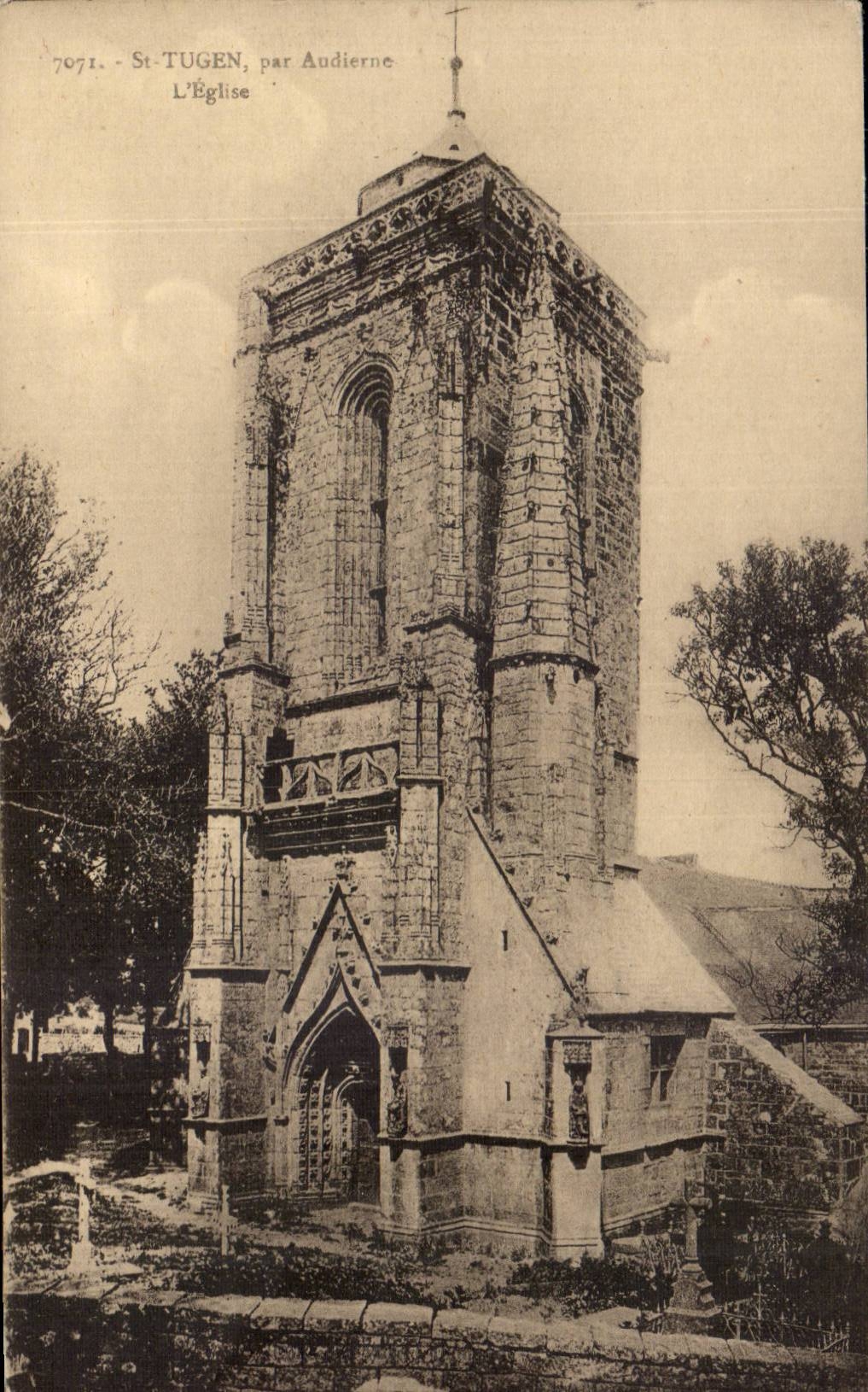 Saint Tugen CPA by Audierne the church