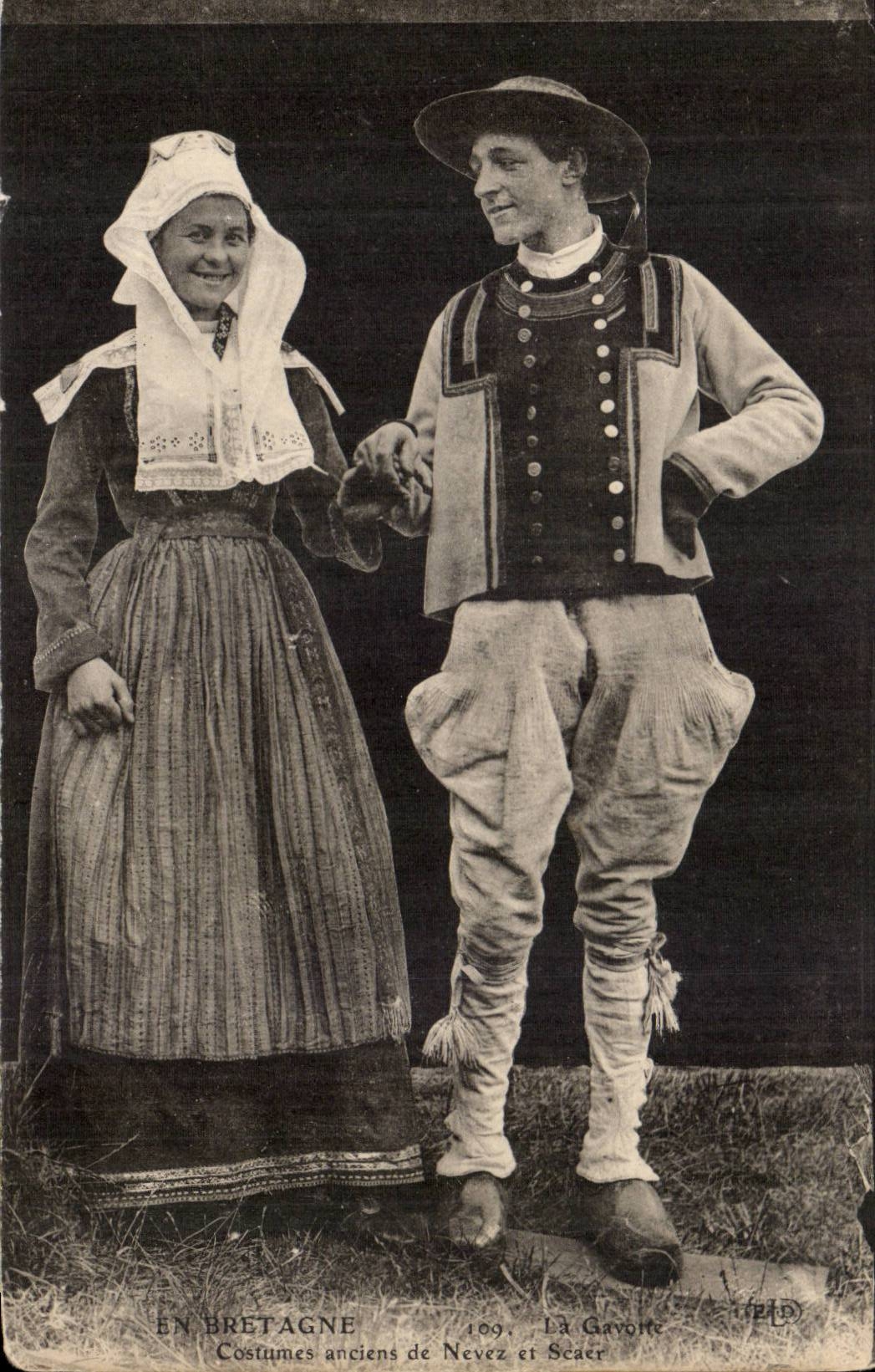 Scaer - Fantasie - Costumes Old of Nevez and Scaer - In Brittany - CPA