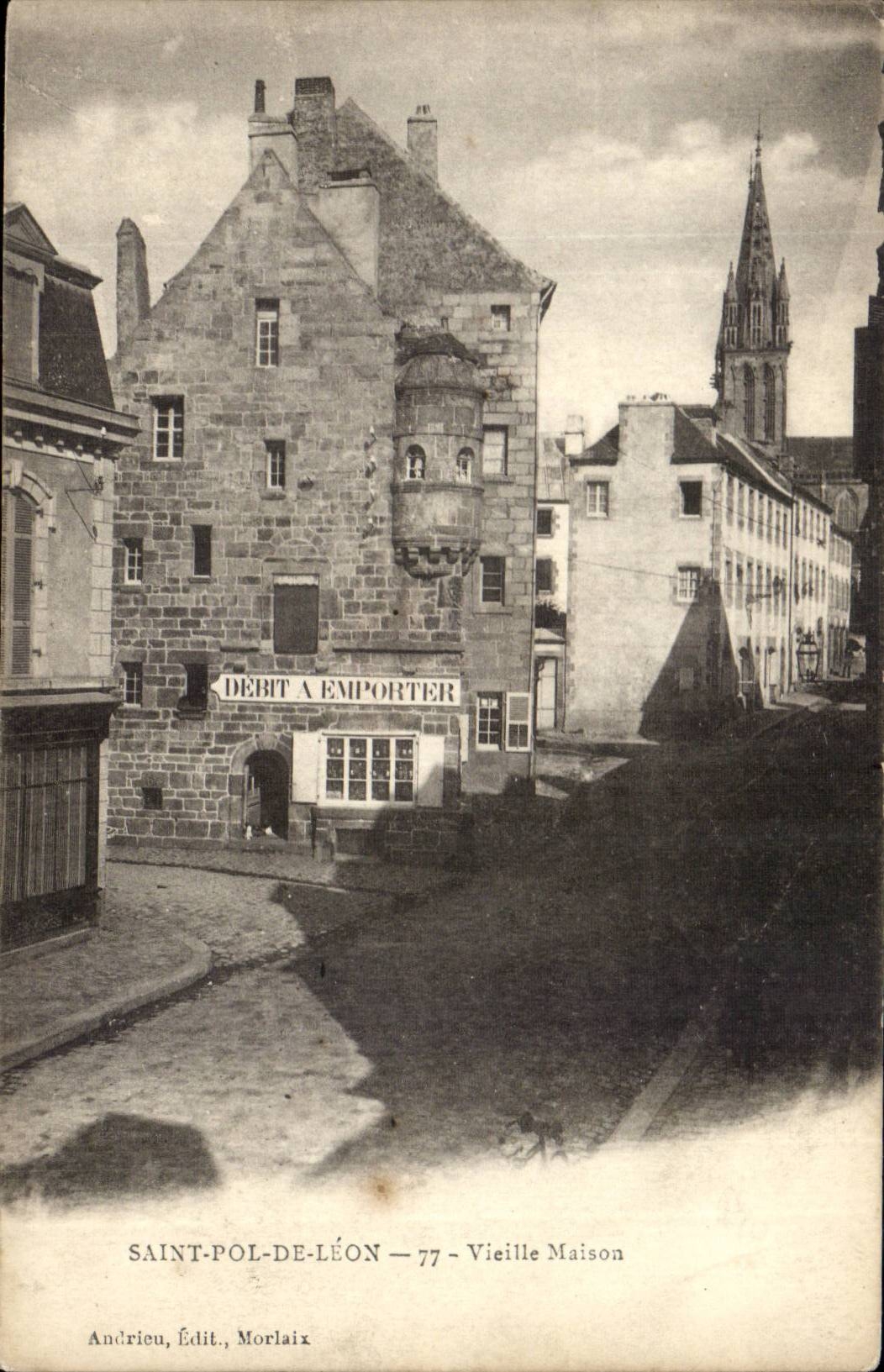 Saint pol of Leon - Old woman House - CPA