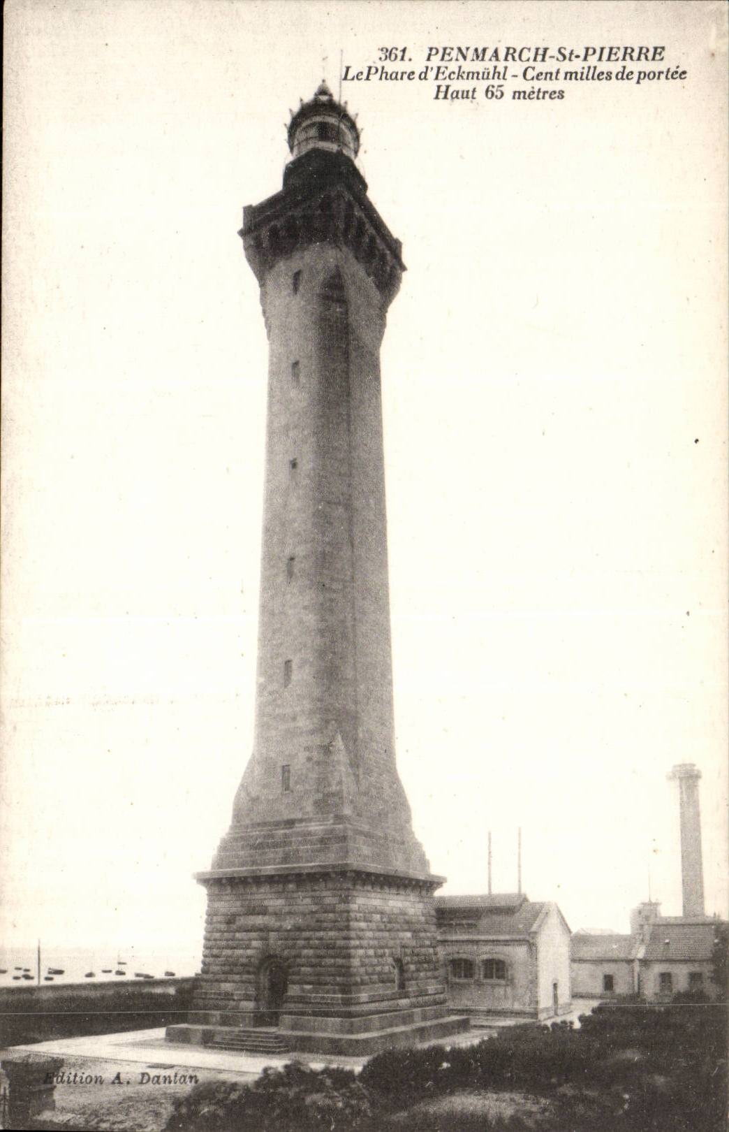 Penmarch CPA the headlight of Eckmuhl Hundred miles of range (lighthouse)