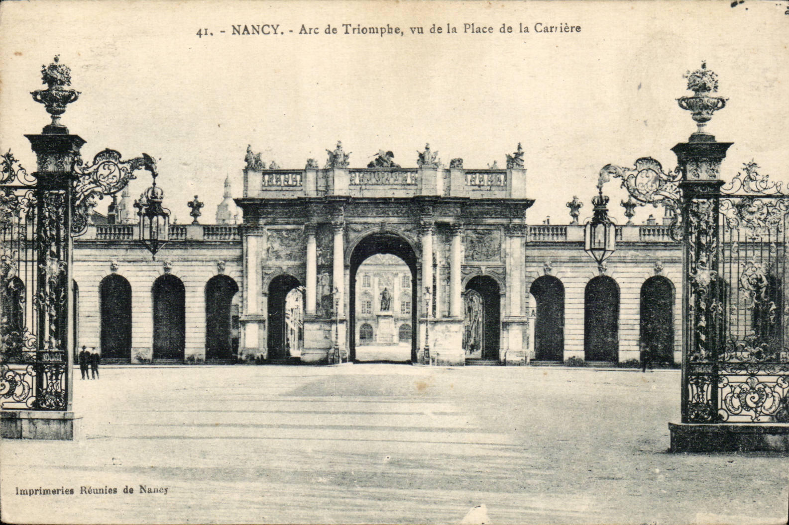 Nancy CPA Arc de triomphe vu de la place de la Carriere