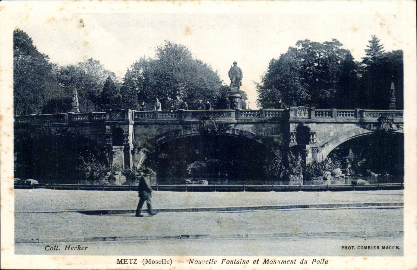 Metz - Nachrichten-Brunnen und haariges Denkmal - CPA