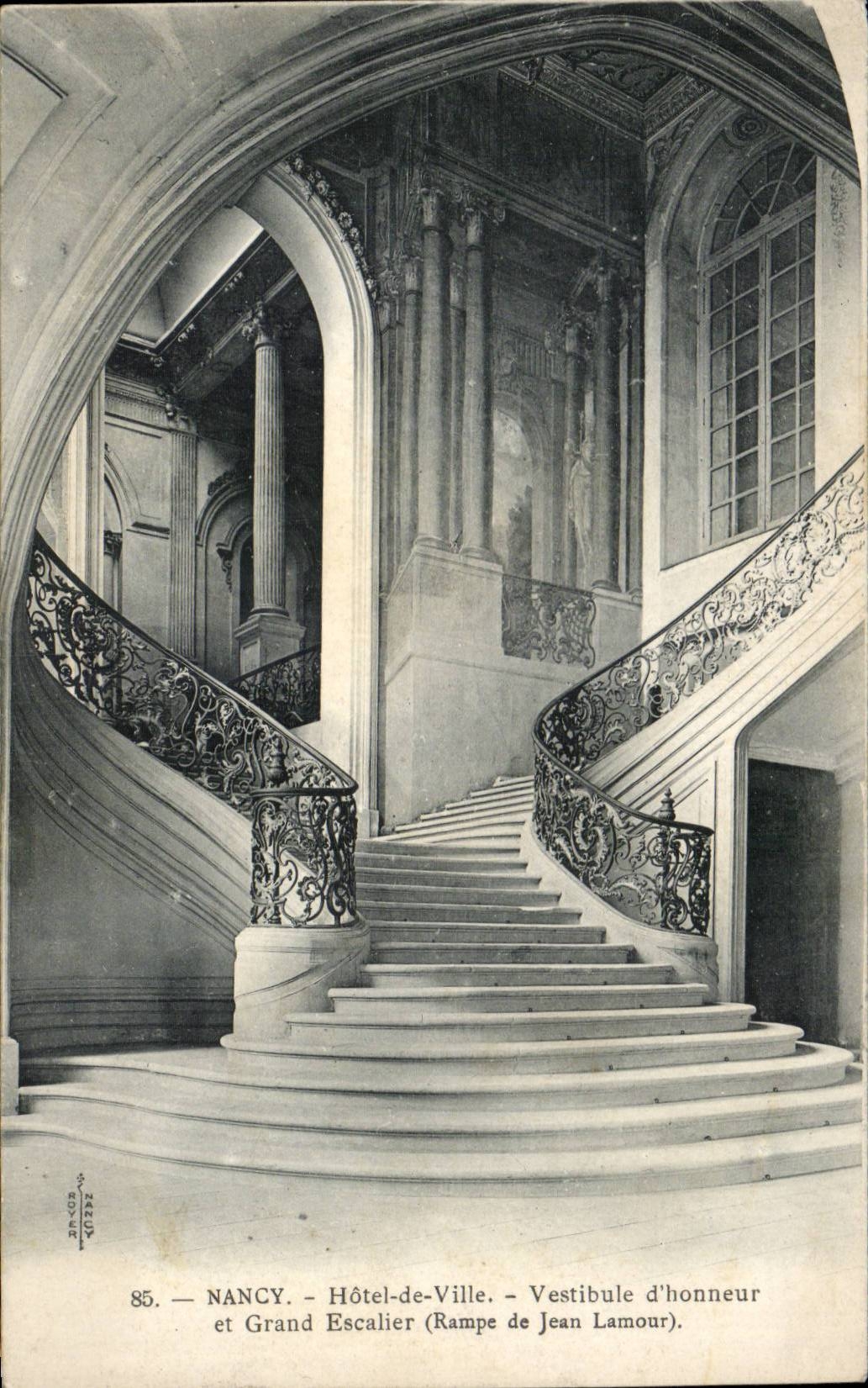 Nancy - Hotel de Ville - Vestibule d'honneur et Grand Escalier - CPA