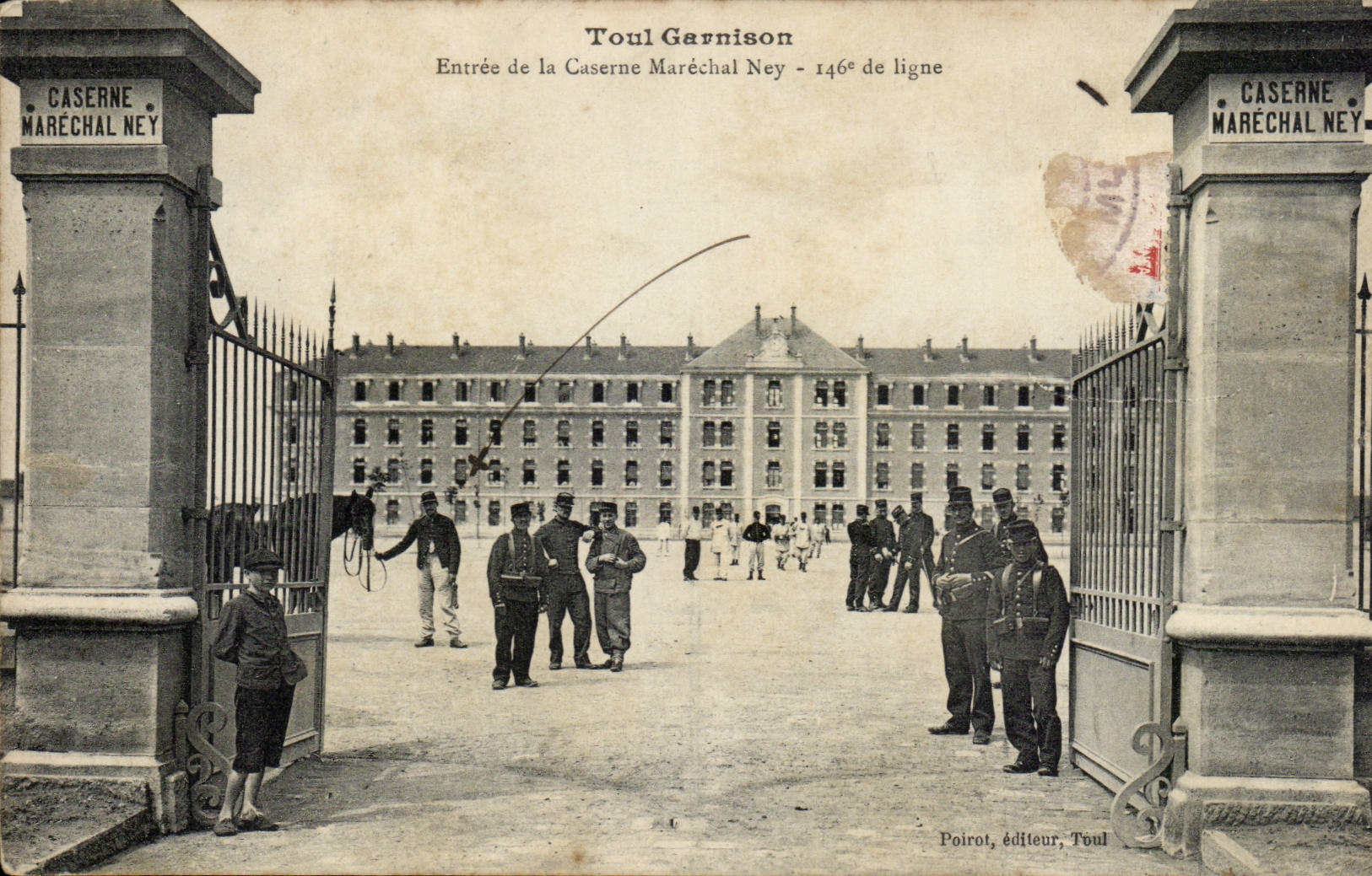 Toul CPA Eingang der Kasernen ordnen Ney 146eme Linie