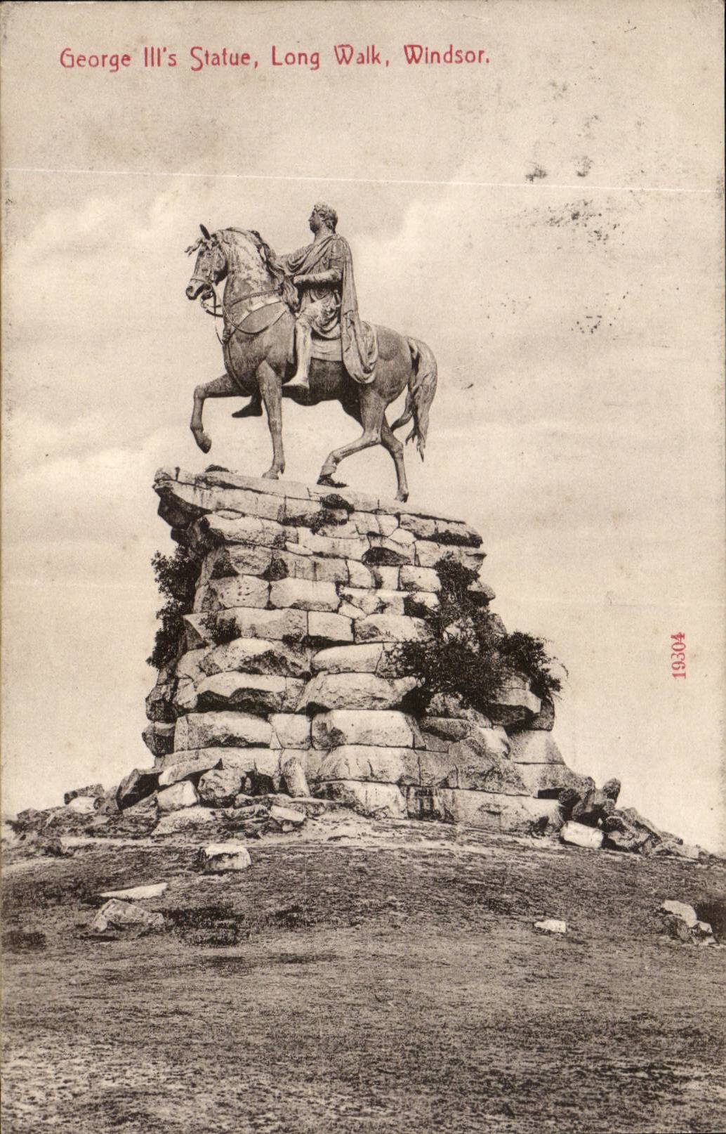 England - England - George III Statue Long Walk - Windsor -- CPA
