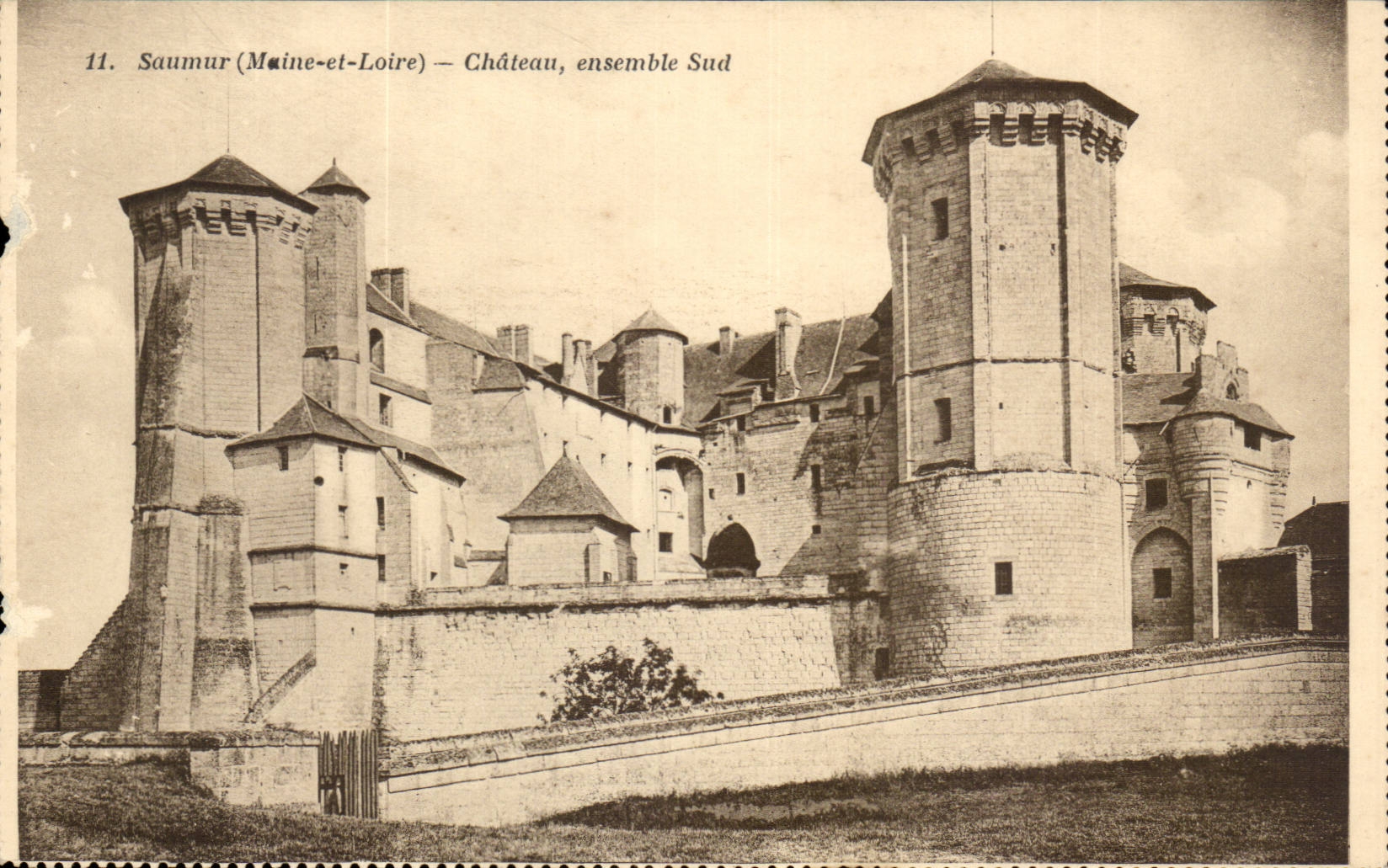 Saumur - Castle southern unit - CPA