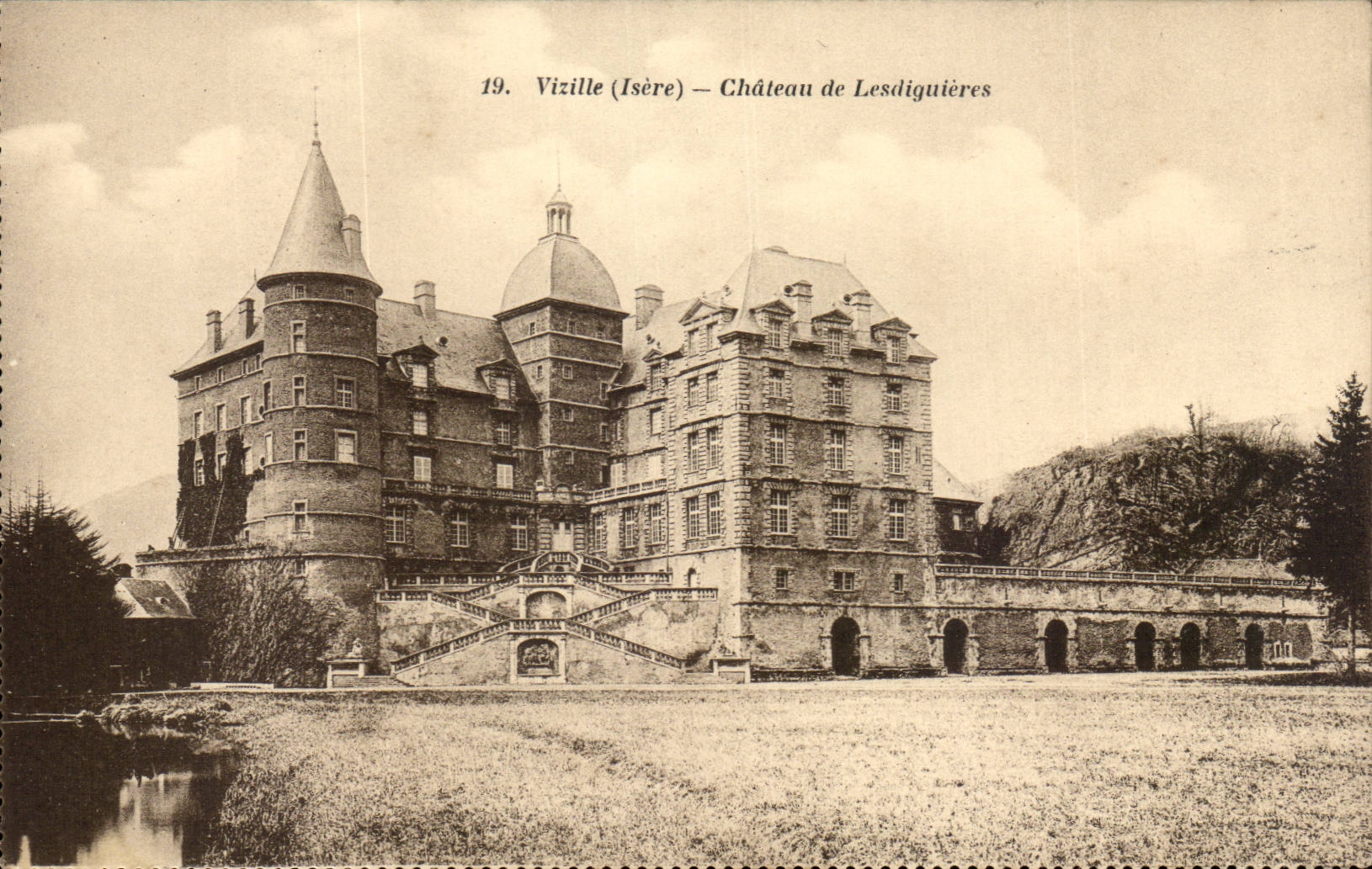 Vizille - Castle of Lesdignieres CPA