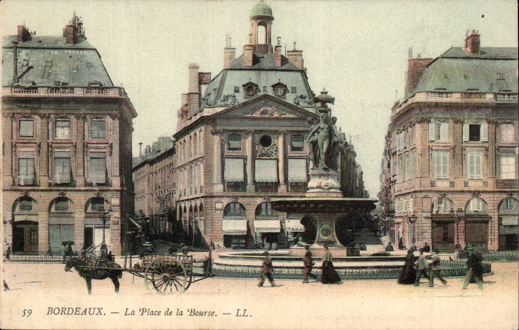 Bordeaux - the Place of Borse - Fountain - dotted with people and horse - CPA