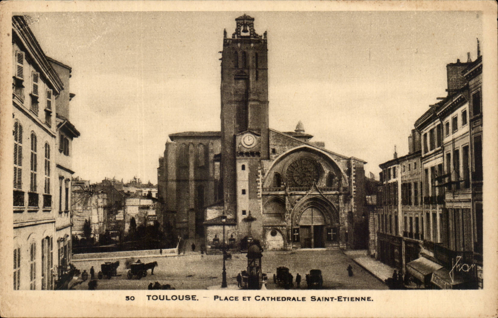 Toulouse CPA Place et cathedrale Saint Pierre