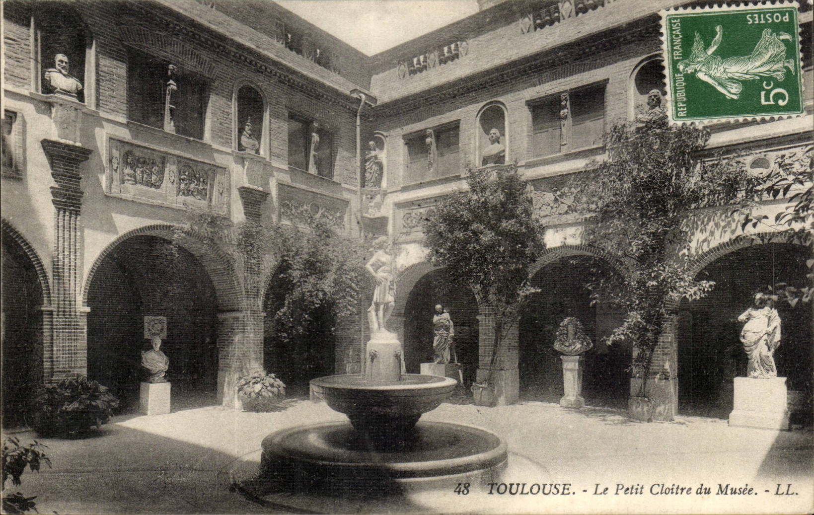 Toulouse CPA le petit cloitre du musee