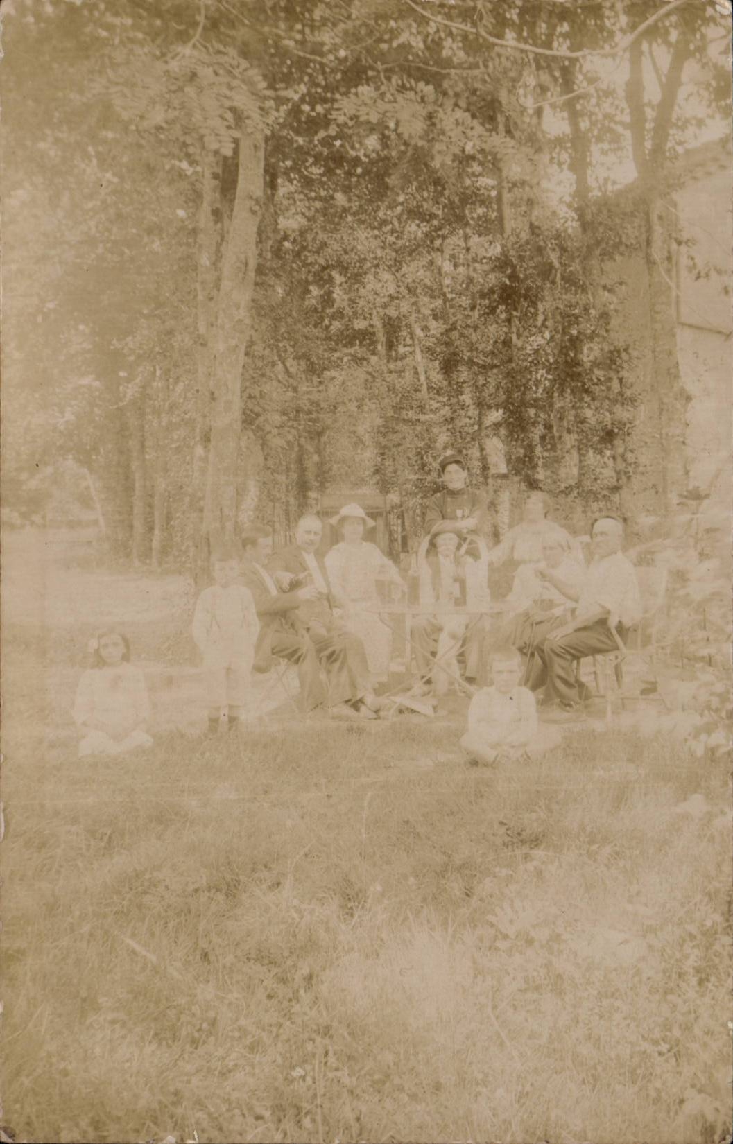 Real photo the beautiful days are master keys