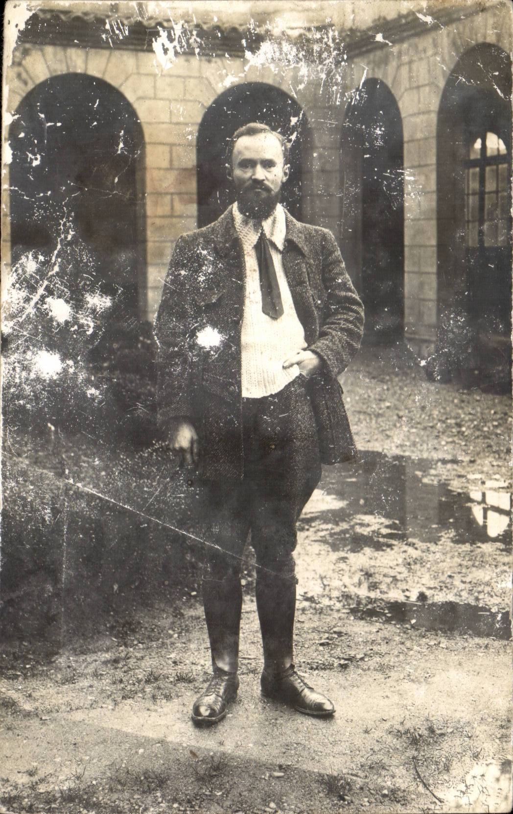 Real photo Mrs (folklore costume fantaisei)