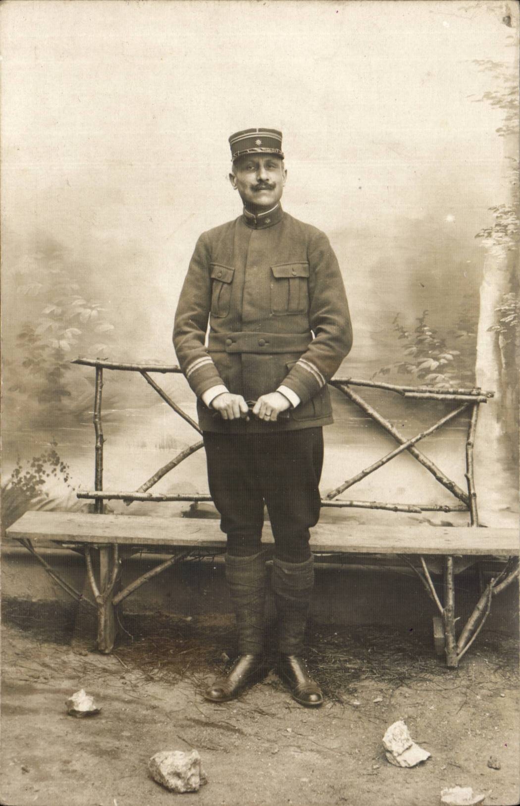 Wirkliches Foto Militar (Folklorekostum)
