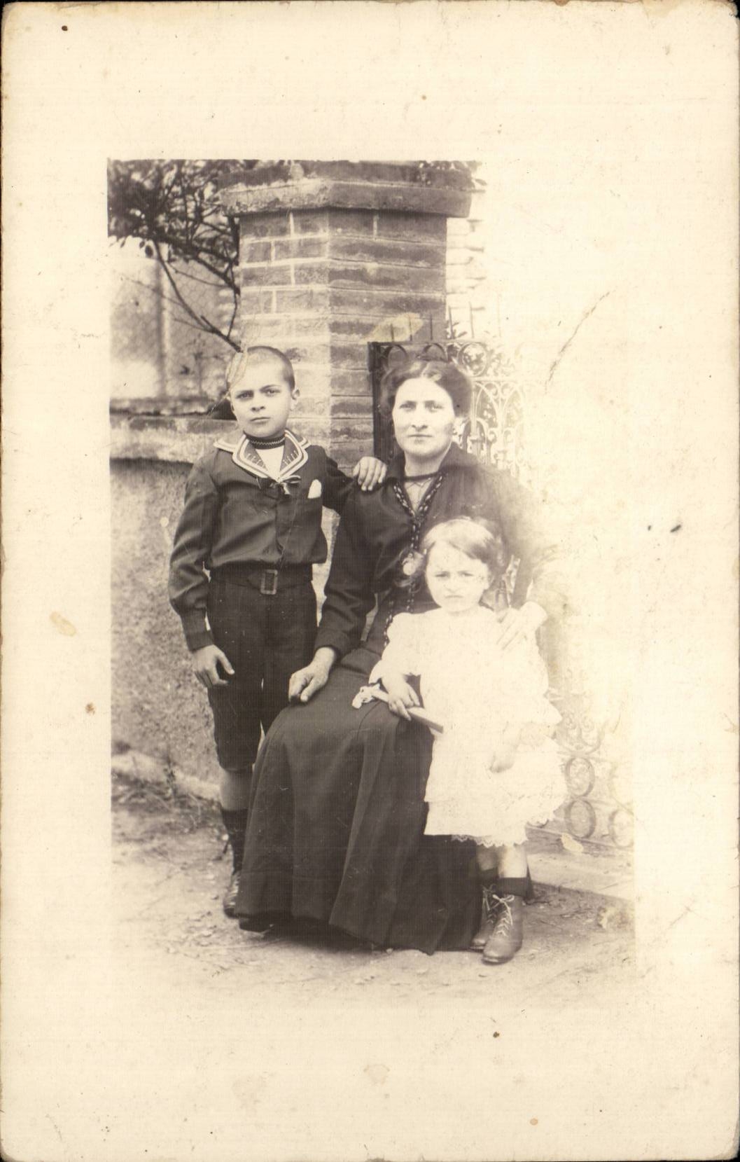 Real photo Woman and children